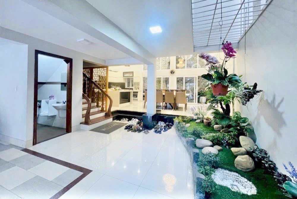 Bán nhà 5 tầng mặt đường nhánh Hùng Duệ Vương, Thượng Lý, Hồng Bàng, Hải Phòng 105m2.