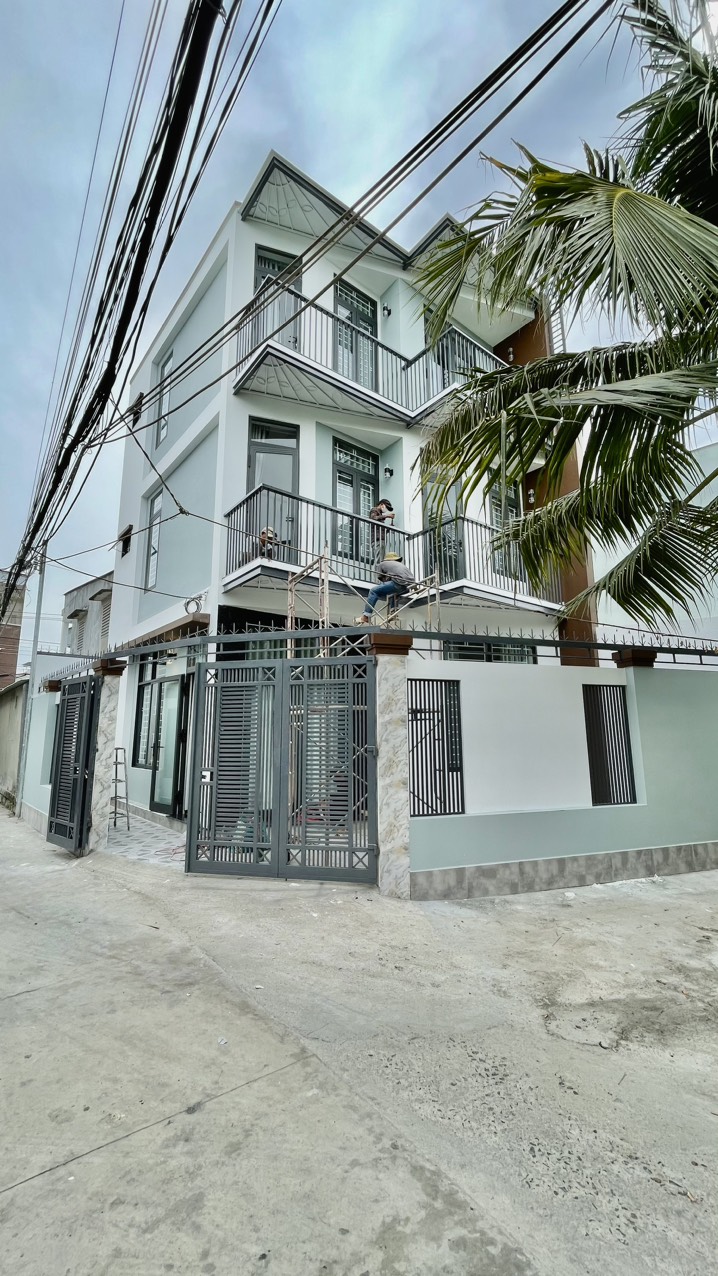 Bán nhà 3 tầng góc 2MT ở Ngọc Hiệp ô tô tận nhà.