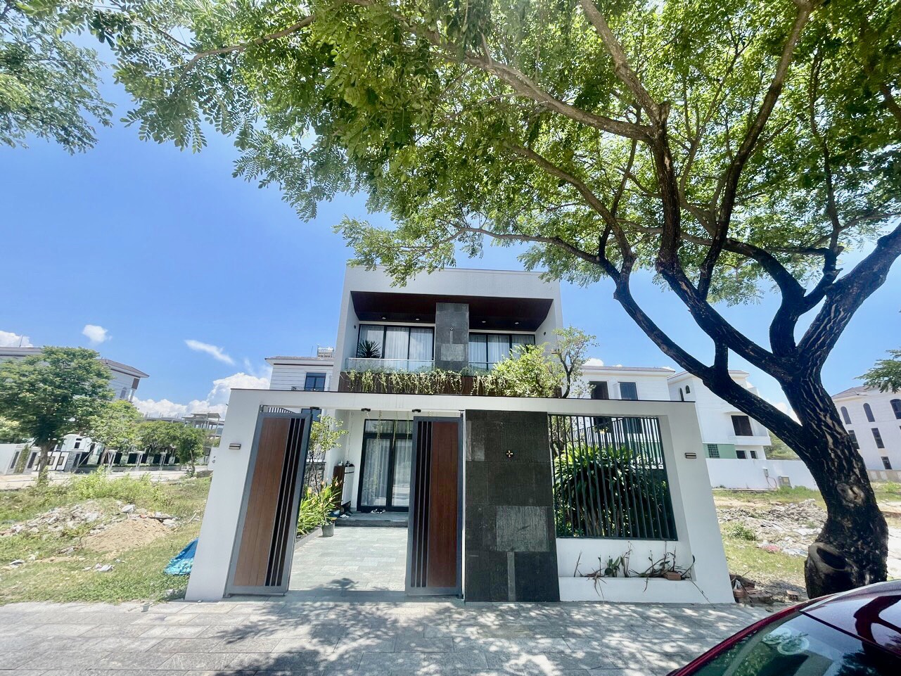 CHỦ ĐI MỸ BÁN RẺ - BIỆT THỰ GOLDEN HILLS 188M2- GIÁ CHỈ 6,8 THƯƠNG LƯỢNG TRỰC TIẾP.