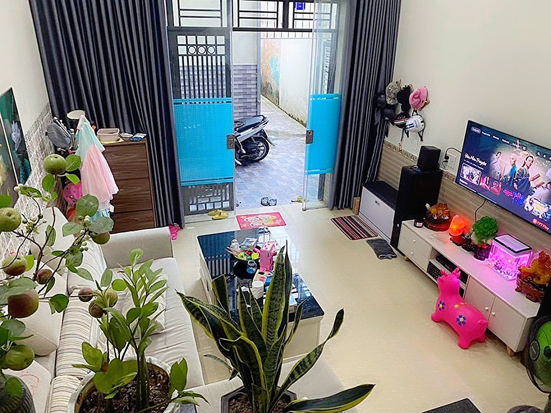 Bán nhà giá rẻ phố An Đà, diện tích 45m 3 tầng GIÁ 2.1 tỉ có sân cổng.