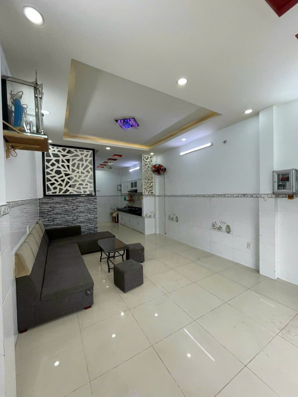 Chỉ 4.15 tỷ TL, 44m2, nhà Mặt tiền kinh doanh Đường Số 11, BHH, Bình Tân, gần 26 tháng 3.