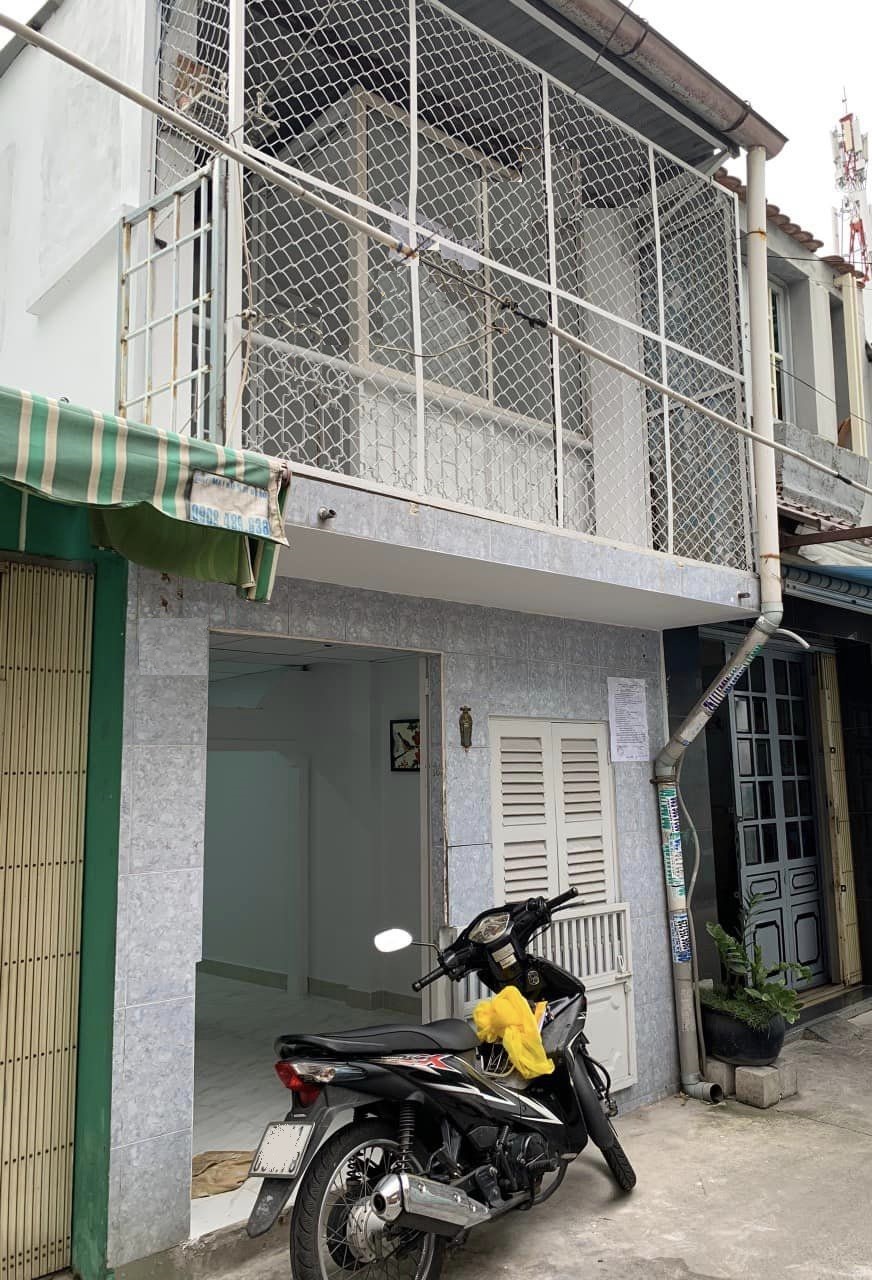 Chỉ 3.5 tỷ, 33m2, nhà 2 tầng 2PN, gần MT Trần Hưng Đạo, Quận 5, giáp Quận 1.