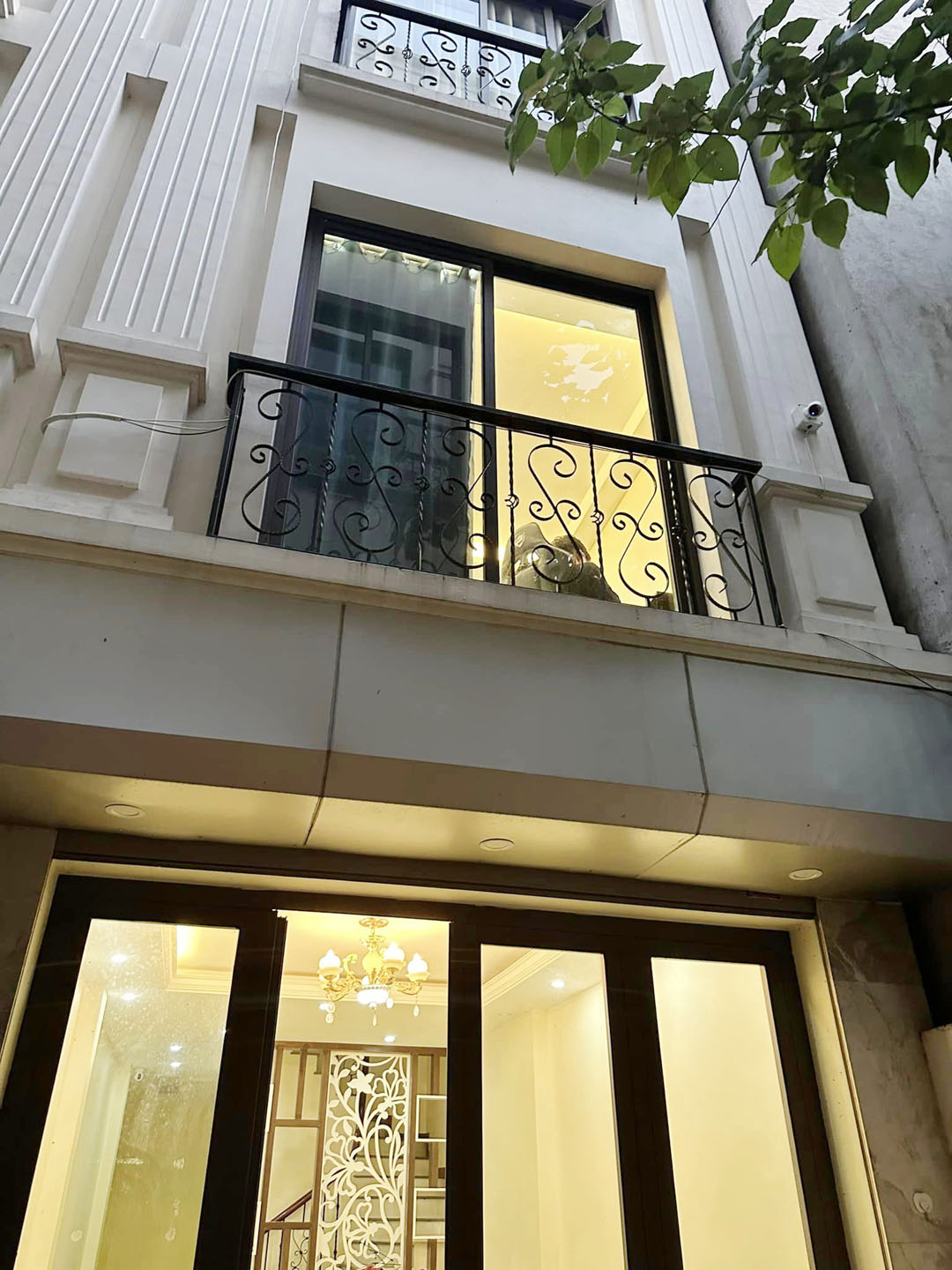 Bán nhà đẹp Ngọc Thuỵ, Long Biên, ngõ ô tô tránh, 45m2, hơn 4 tỷ.