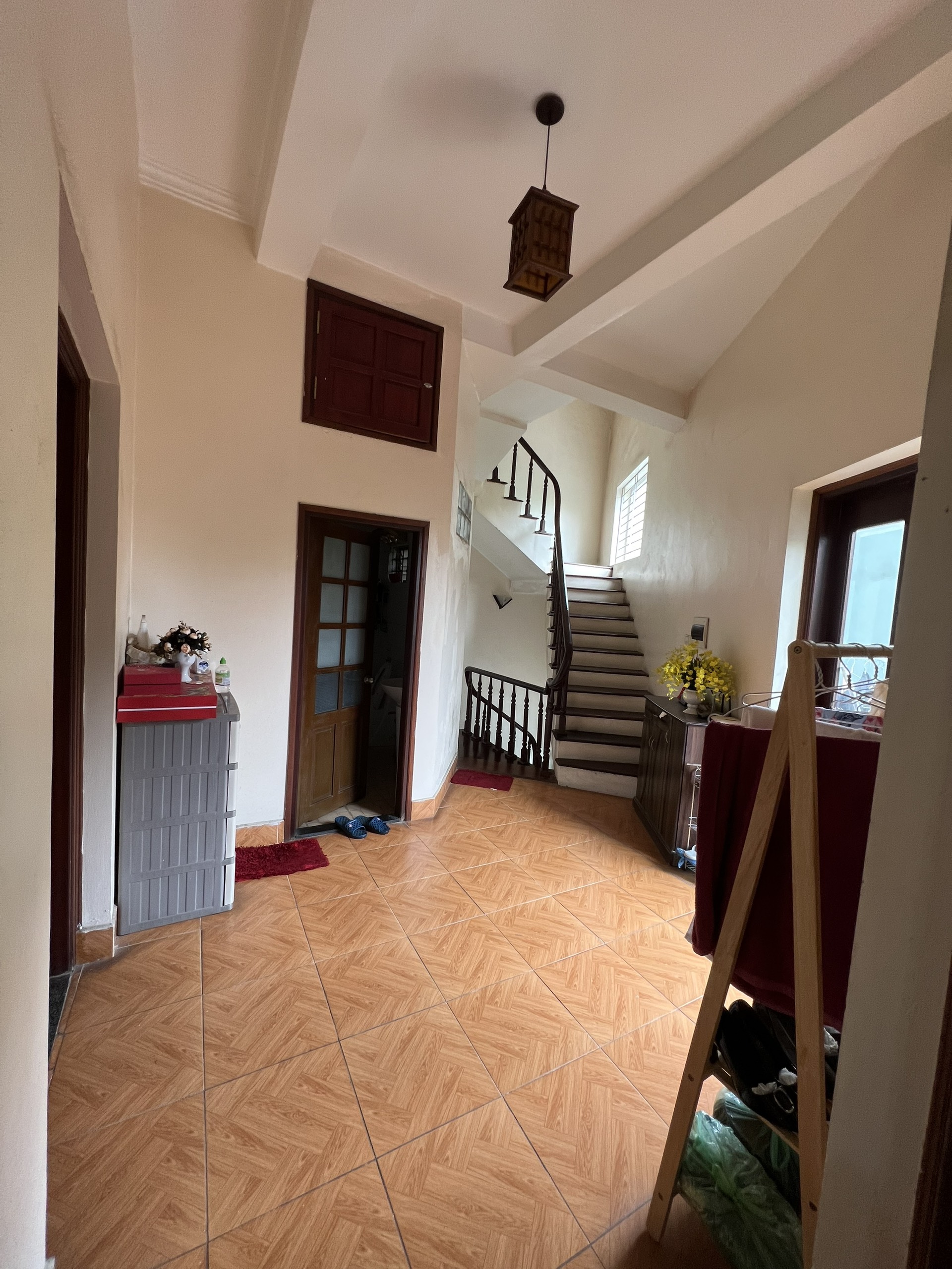 cho thuê nhà riêng nguyên căn kinh doanh mặt phố Nghĩa Tân Cầu Giấy.