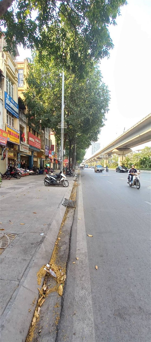 Bán gấp nhà 4 tầng mặt phố Quang Trung, 35m², MT 3.5m, kinh doanh sầm uất, giá 10.5 tỷ.