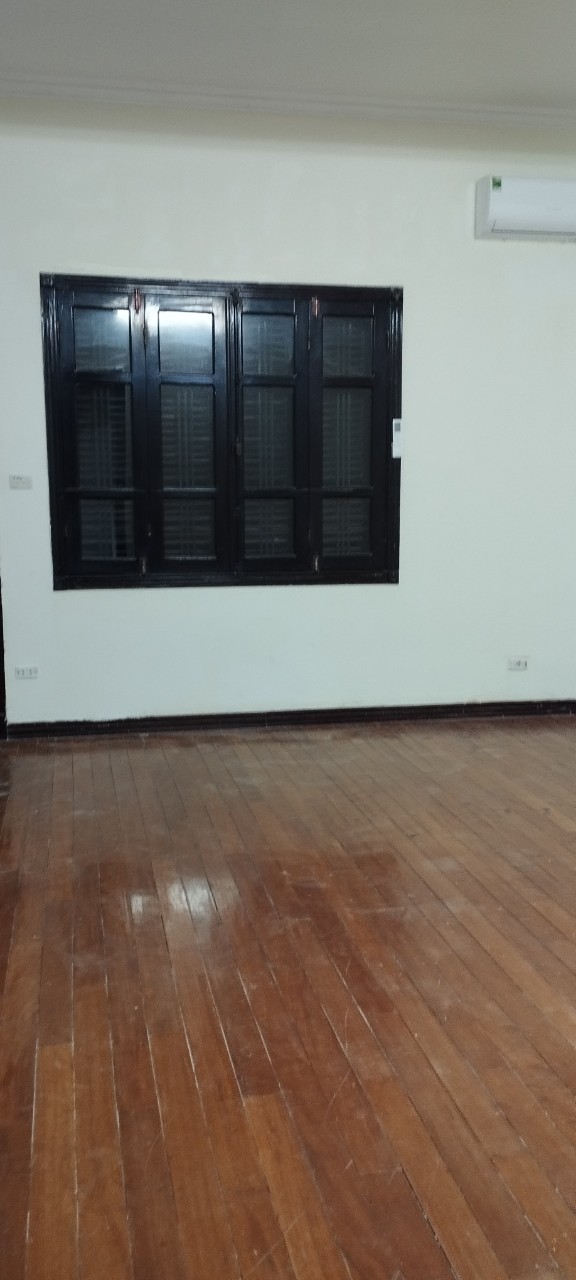 Cho thuê nguyên căn 70m2 5 tầng Trung Kính Cầu Giấy.