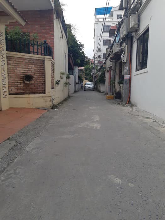 Bán nhà C4 tại ngõ 604 Ngọc Thuỵ, 50m oto tải vào nhà, rất hiếm giá chỉ 2 tỷ 65 vẫn còn thương lượng.