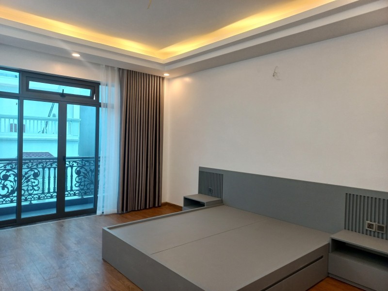 NHÀ ĐẸP PHỐ HỒNG TIẾN – GARA Ô TÔ - THANG MÁY - GẦN PHỐ - AN SINH ĐỈNH - GIẢM CHÀO GIÁ MỚI.