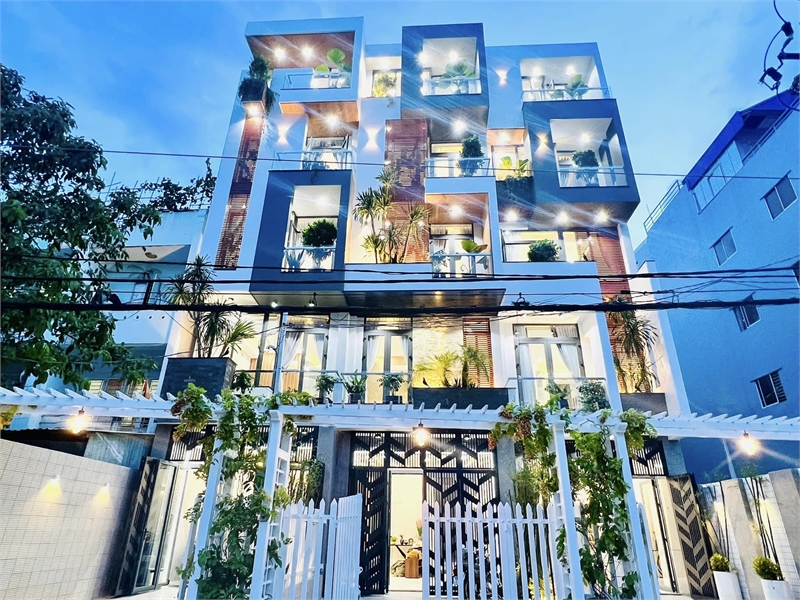 Giảm 8 tỷ! SmartHome 5 tầng Thang máy, Ngay Emart2 Phan Huy Ích, Gò Vấp