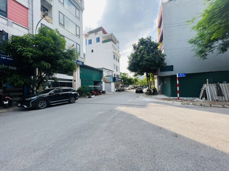 KIM QUAN THƯỢNG - NHÀ 5 TẦNG LÔ GÓC - MẶT PHỐ LỚN 20M Ô TÔ DỪNG ĐỖ - VỈA HÈ RỘNG - KINH DOANH SẦM UẤT.