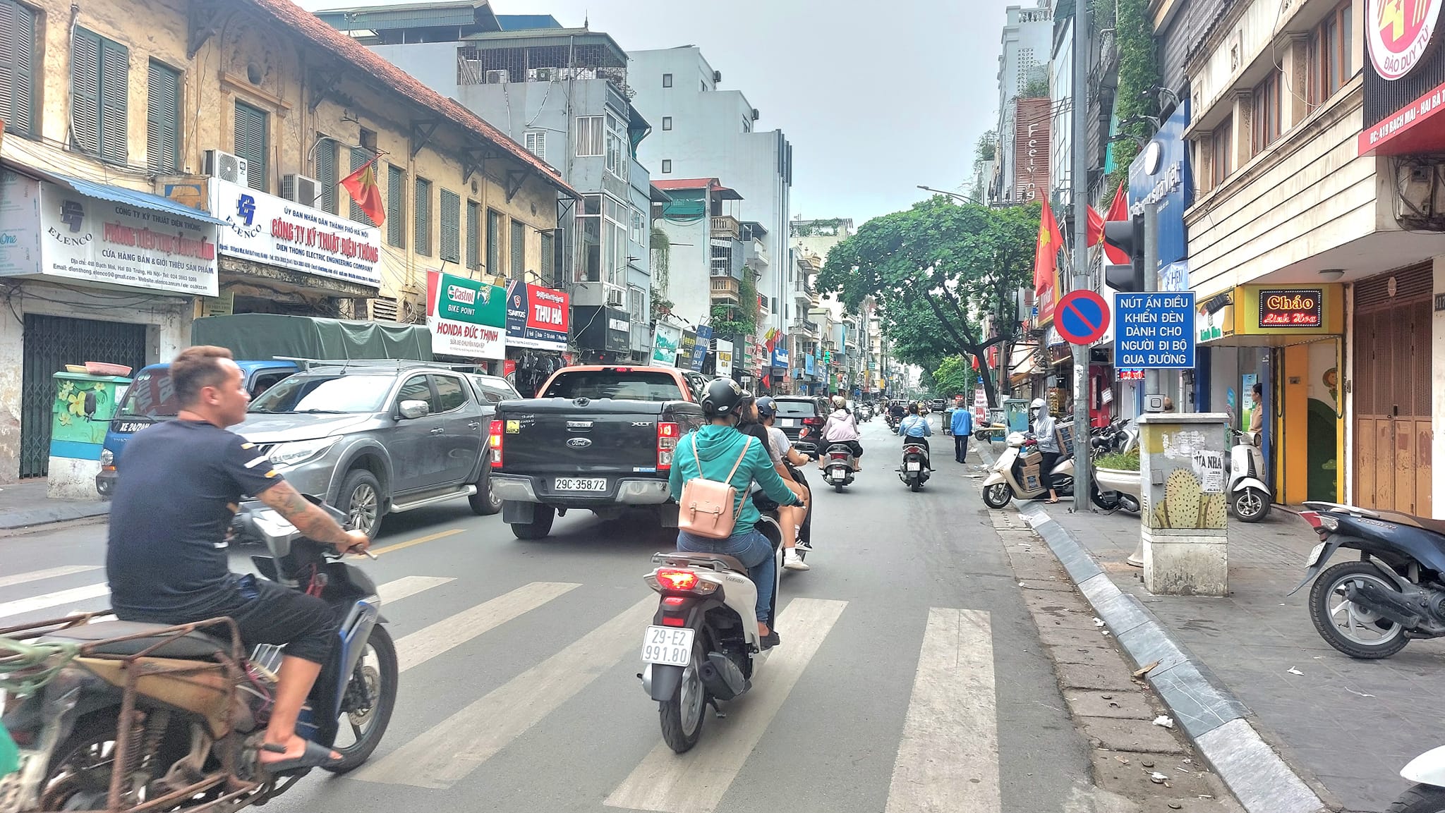 BÁN NHÀ MẶT PHỐ HỒNG MAI 62M2 5 TẦNG - VỈA HÈ MIÊN MAN - KINH DOANH SẦM UẤT– GIÁ 14 TỶ.