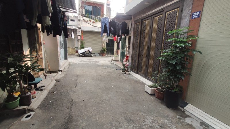 NHÀ ĐẸP KHU PHÂN LÔ 918 PHÚC ĐỒNG, GẦN SÂN GOLF HIM LAM, TIỆN ÍCH BẠT NGÀN, DÂN TRÍ CAO.