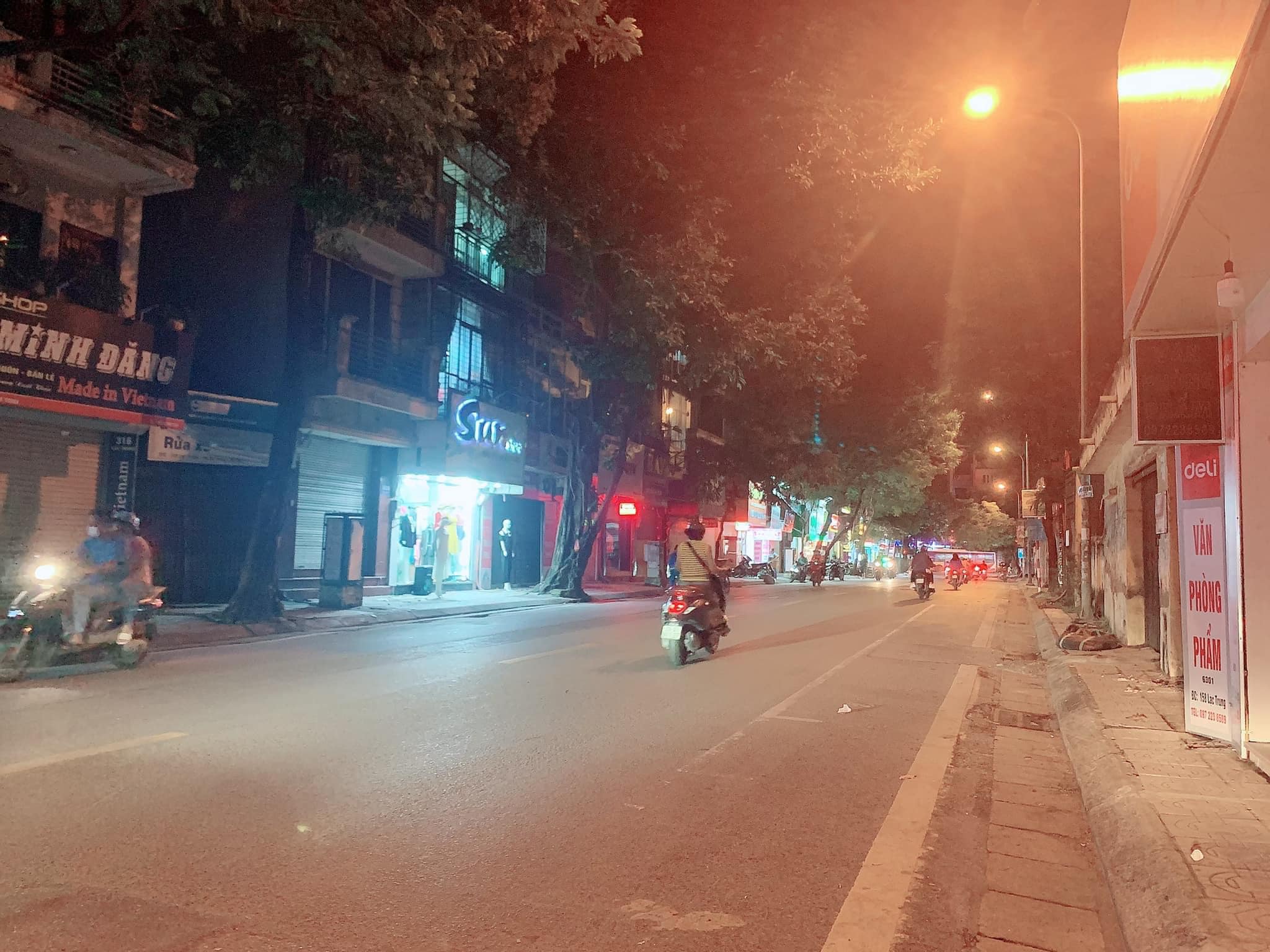 BÁN NHÀ MẶT PHỐ LẠC TRUNG 42M2 2 TẦNG – MỘT PHỐ 1 NGÕ – KINH DOANH SẦM UẤT – GIÁ 11 TỶ.