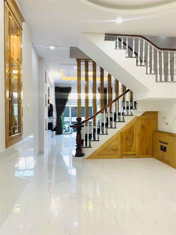 Cho thuê nhà mặt tiền 1T2L góc ngã tư đường Hoàng Hoa Thám P2, TPVT.