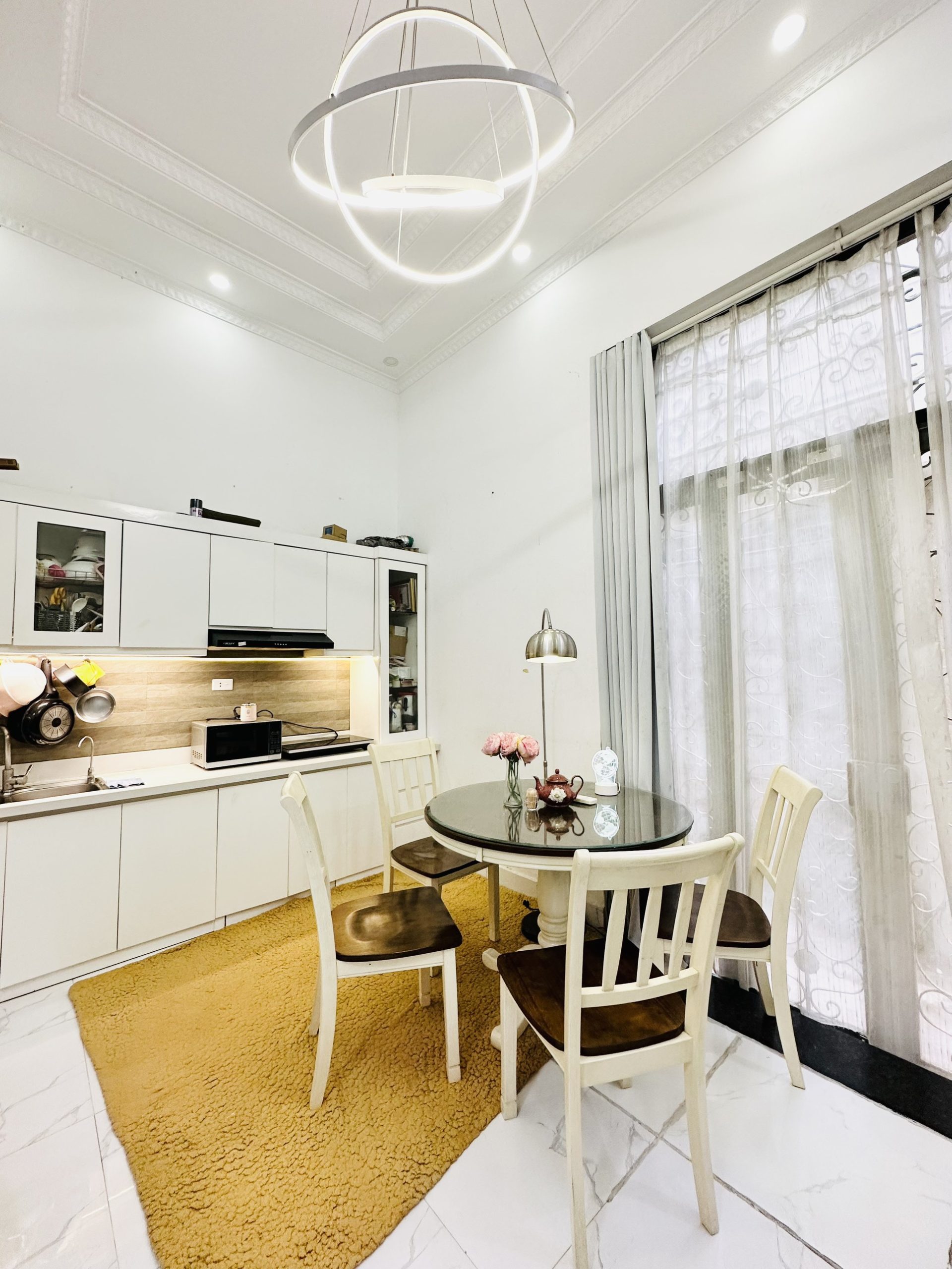 Cho thuê nhà trong ngo phố Hồng Hà Hoàn Kiếm 4,5T x30m2.