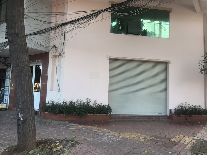 Cho thuê mặt bằng căn góc 2 mặt tiền đường 30/4 p9, tpvt vỉa hè rộng.
