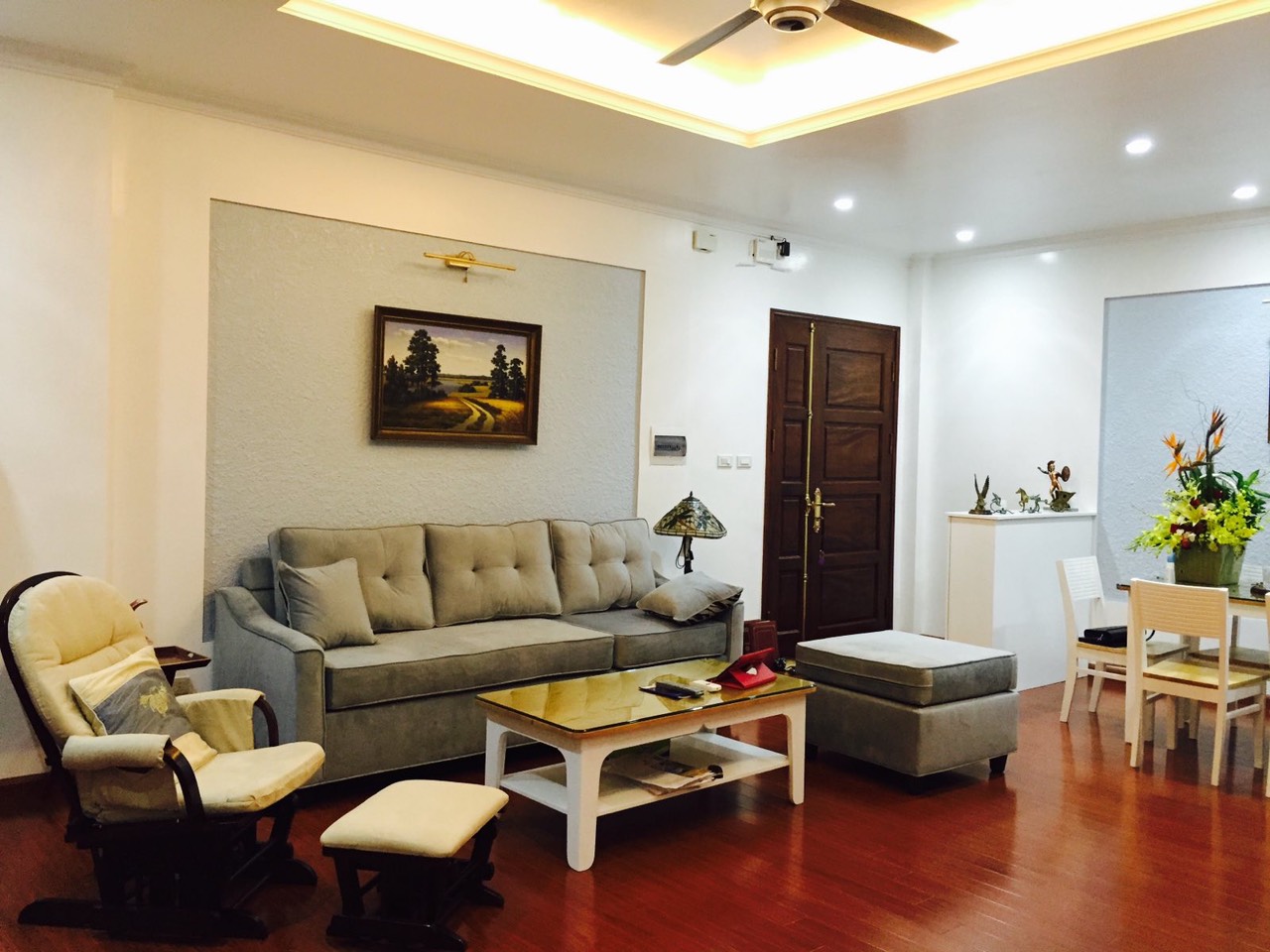 Cho thuê căn hộ CC Duplex tại Đốc Ngữ Ba Đình 2 tầng.