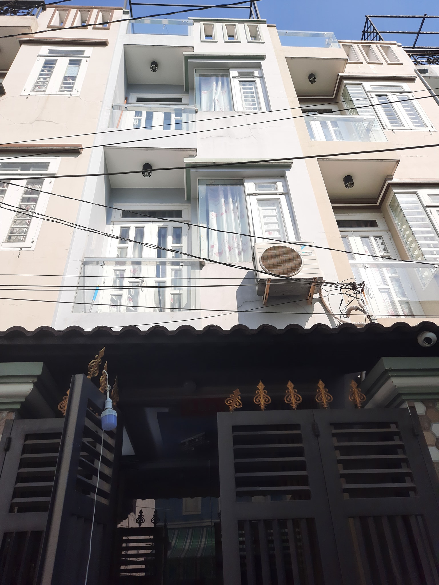 NHÀ MẶT TIỀN ĐƯỜNG GẦN BẾN XE MIỀN TÂY- VÒNG XOAY HẬU GIANG, 3 TẦNG, 3.2X11, CHỈ 2 TỶ 700.