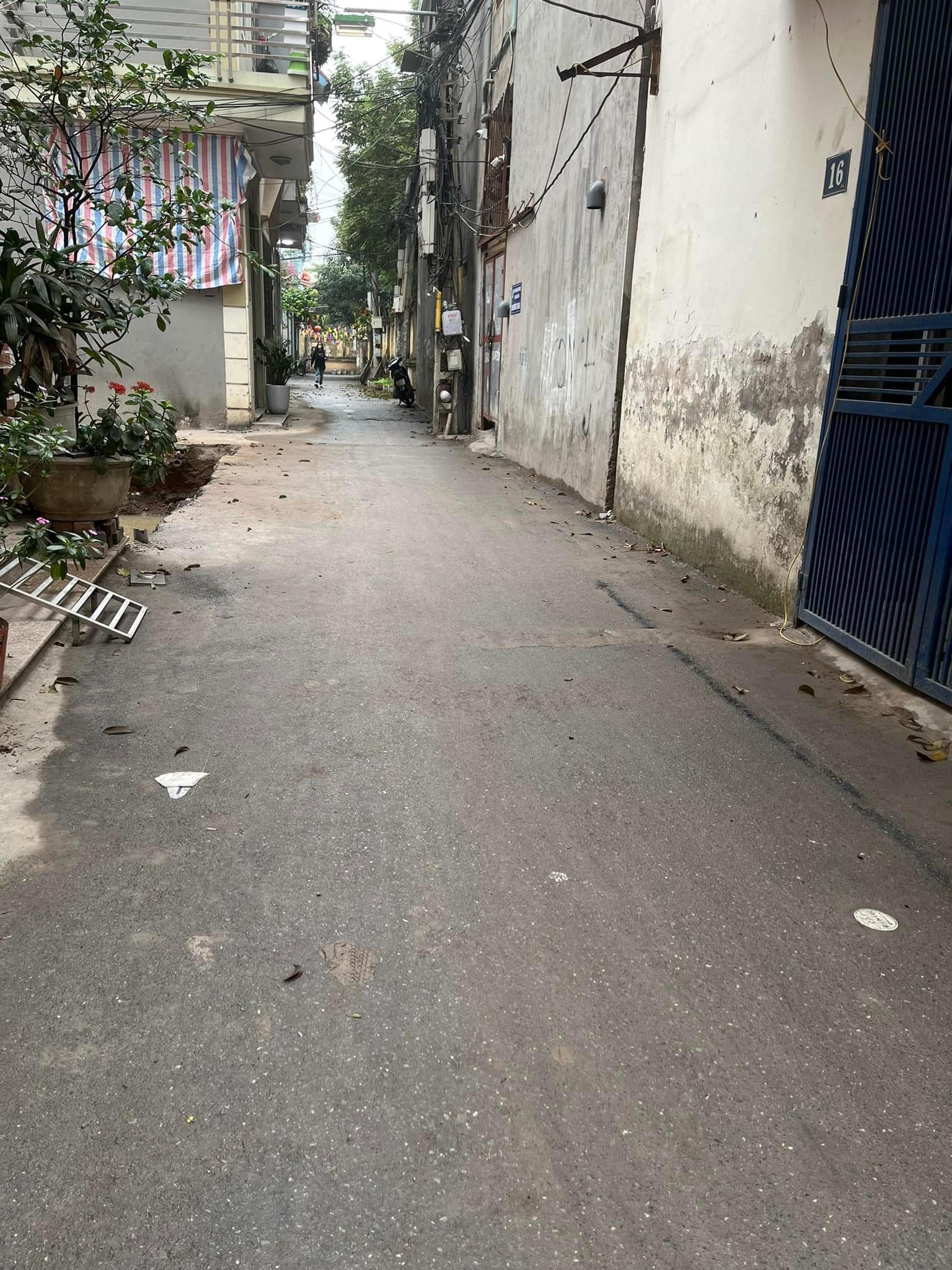 Bán nhà C4 Xuân Phương 53m2 – Ô Tô Vào – Chỉ hơn 3 tỷ.