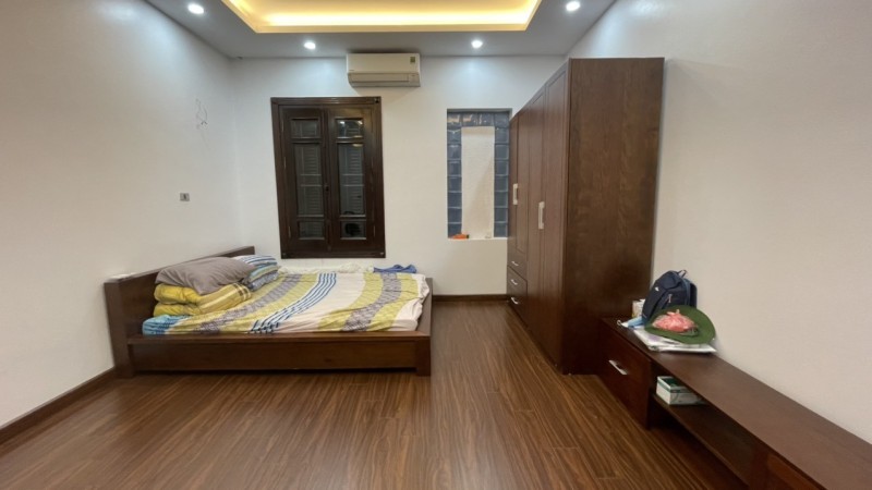 NHA ĐẸP PHỐ LÂM HẠ - ĐƯỜNG Ô TÔ TRÁNH - DÂN XÂY - CẠNH CÔNG VIÊN - NỘI THẤT SỊN XÒ.