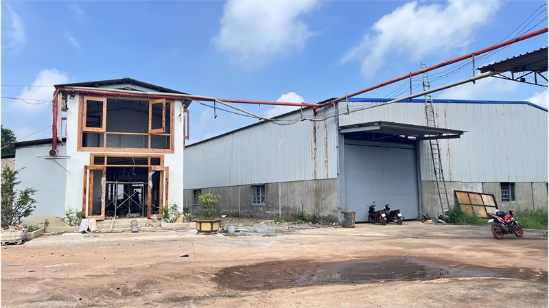 nhà xưởng sản xuất cho thuê ngoài KCN, PCCC tự động, vị trí thuận lợi dễ tuyển công nhân.