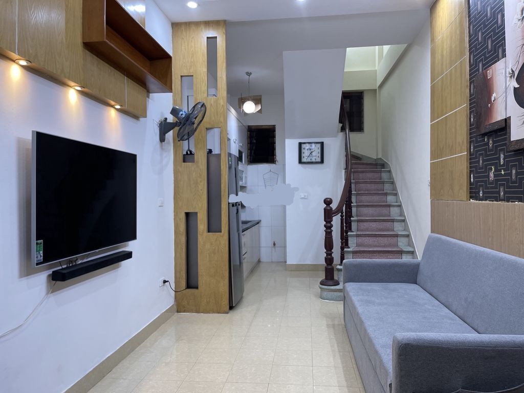 Cho thuê nhà 4 tầng phố Chùa Hà Cầu Giấy Hà Nội 120m2