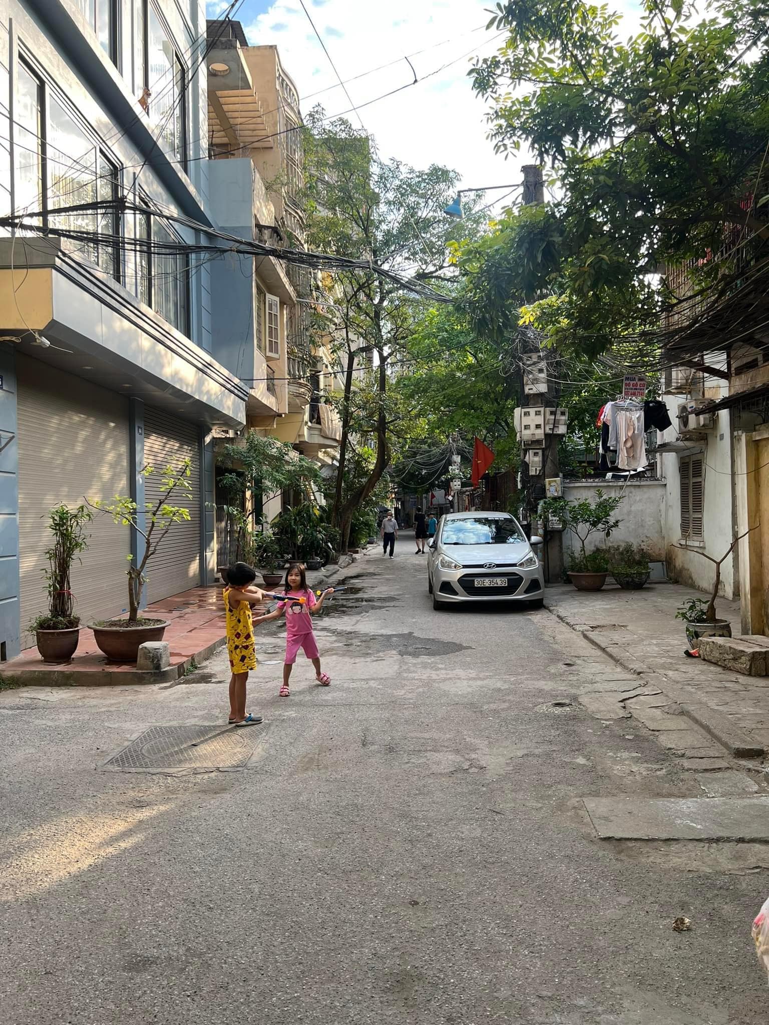 Bán nhà mặt ngõ 773 Giải Phóng dân xây ô tô đỗ cửa lô góc gần phố 65m2 4T 6.65 tỷ.