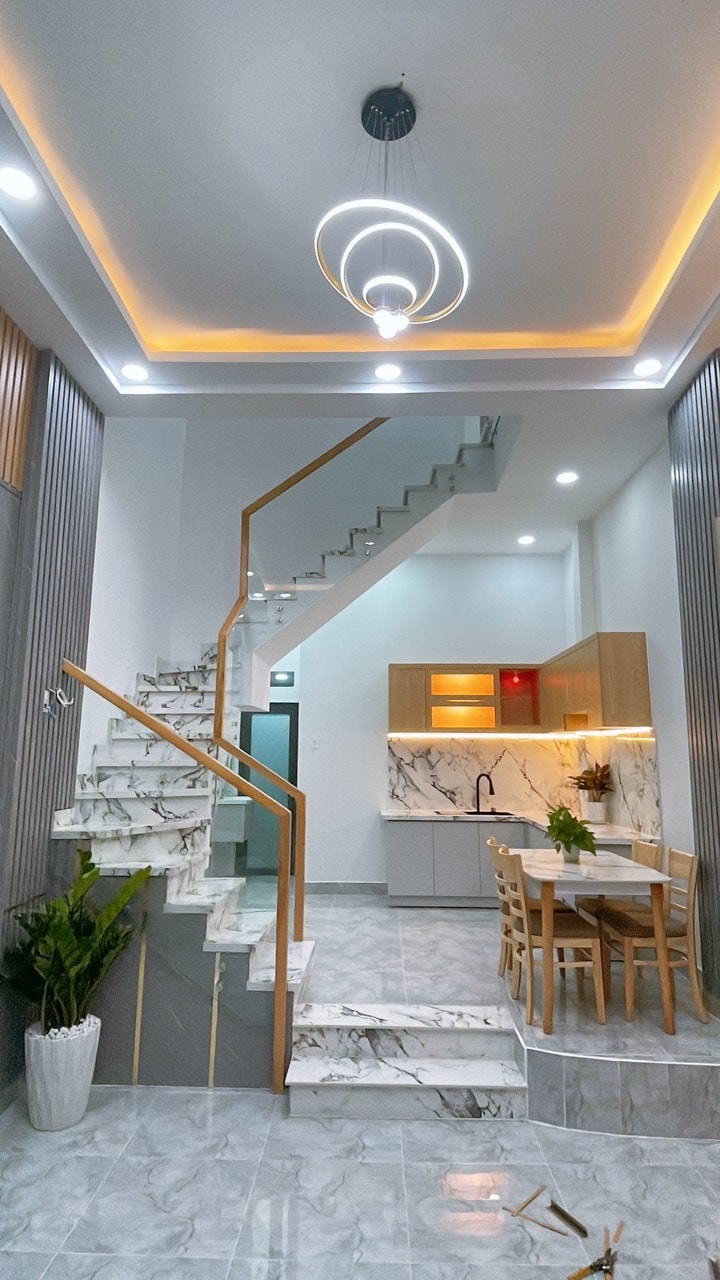 NHÀ BTCT MỚI NỘI THẤT ĐẸP, 44M2 ( 4X11), HẺM XE HƠI, BÙI TƯ TOÀN BÌNH TÂN, NHỈNH 4 TỶ.