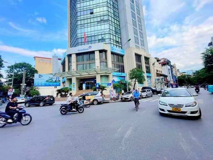 BÁN NHÀ MẶT PHỐ VÍP QUẬN BA ĐÌNH DT: 60M2 x 5 TẦNG x MT:4.3M x 6 PHÒNG NGỦ PHỐ KIM MÃ.