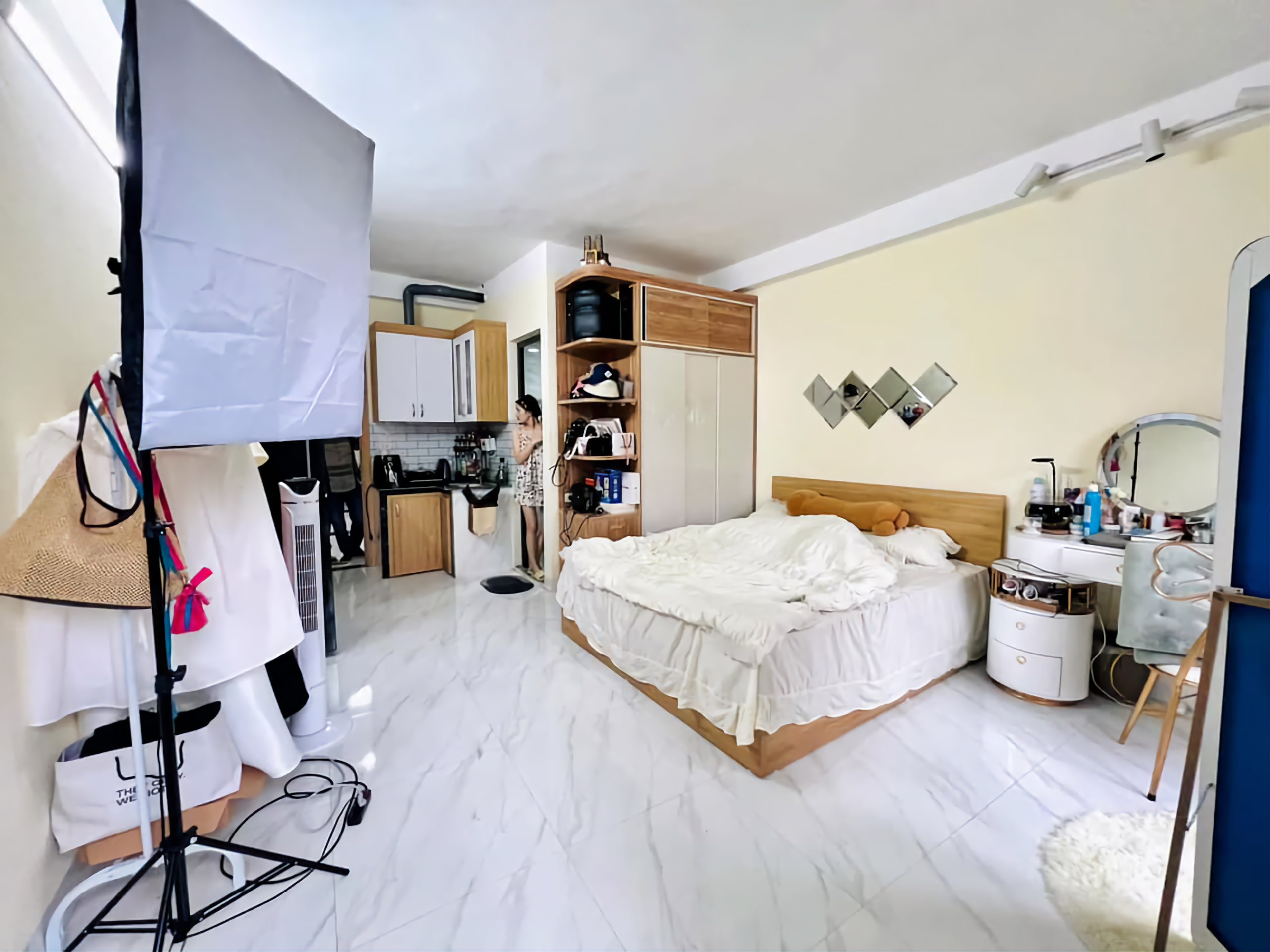 Bán nhà phố Hoàng Hoa Thám, Ba Đình, 125m2, 5 tầng, 18tỷ, Ô tô tránh, Vỉa hè, Kinh doanh