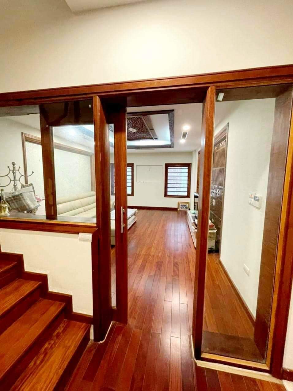 Bán nhà phố Nguyễn Thị Định, Cầu Giấy, 72m2, mt 5m, giá 21tỷ, Vỉa hè, Kinh doanh, Ô tô tránh