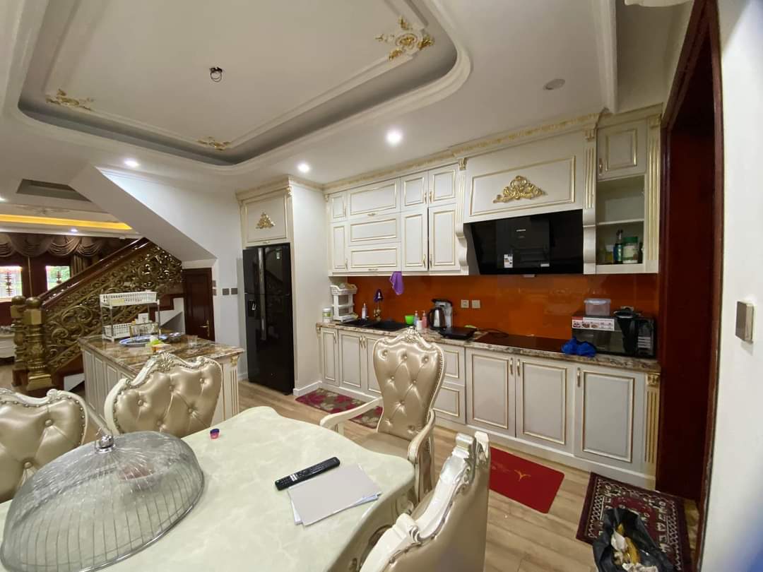80m2