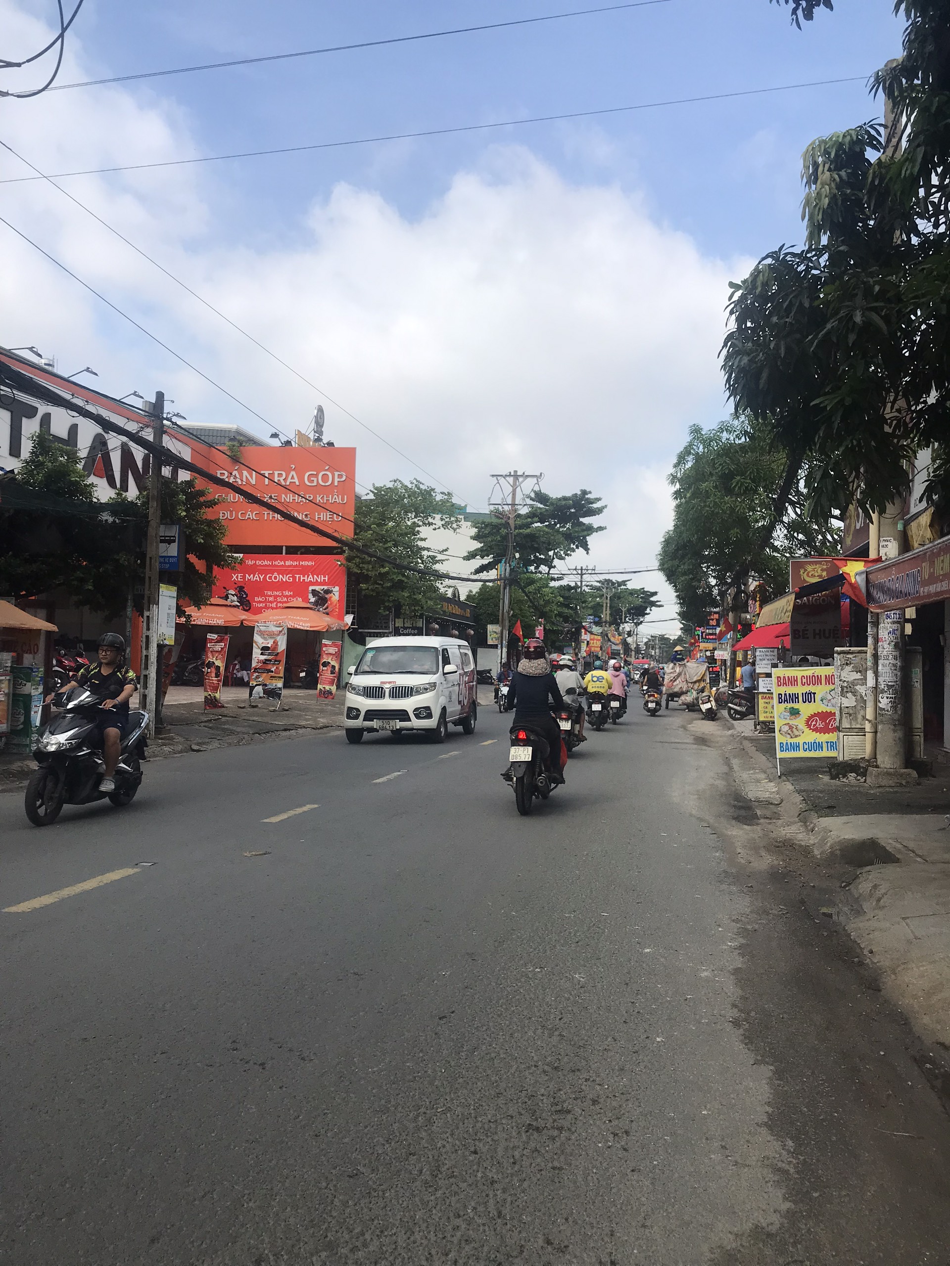 HẺM Ô TÔ ĐẬU CỬA NHÀ MỚI 2 LẦU 3PN 45M2 PHẠM VĂN CHIÊU NHỈNH 4 TỶ.