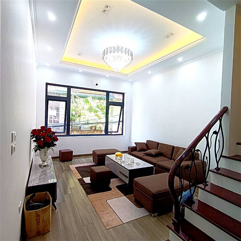 Bán nhà Phố TRUNG KÍNH Cầu Giấy 60 m2, 5 tầng, TM nhập, ô tô tránh, cho thuê dễ