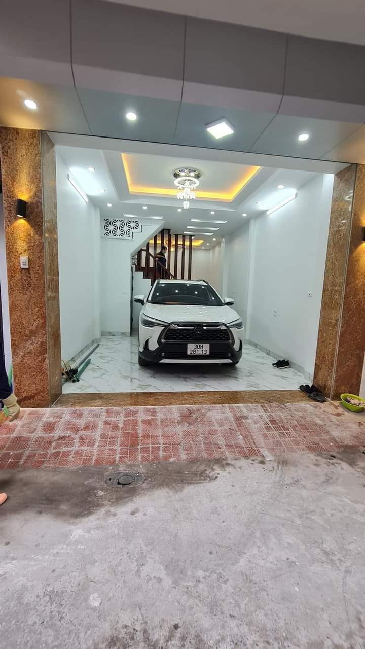 BÁN NHÀ PHỐ NGUYỄN VĂN TUYẾT 41M2 – 4 TẦNG – 9.9 TỶ..