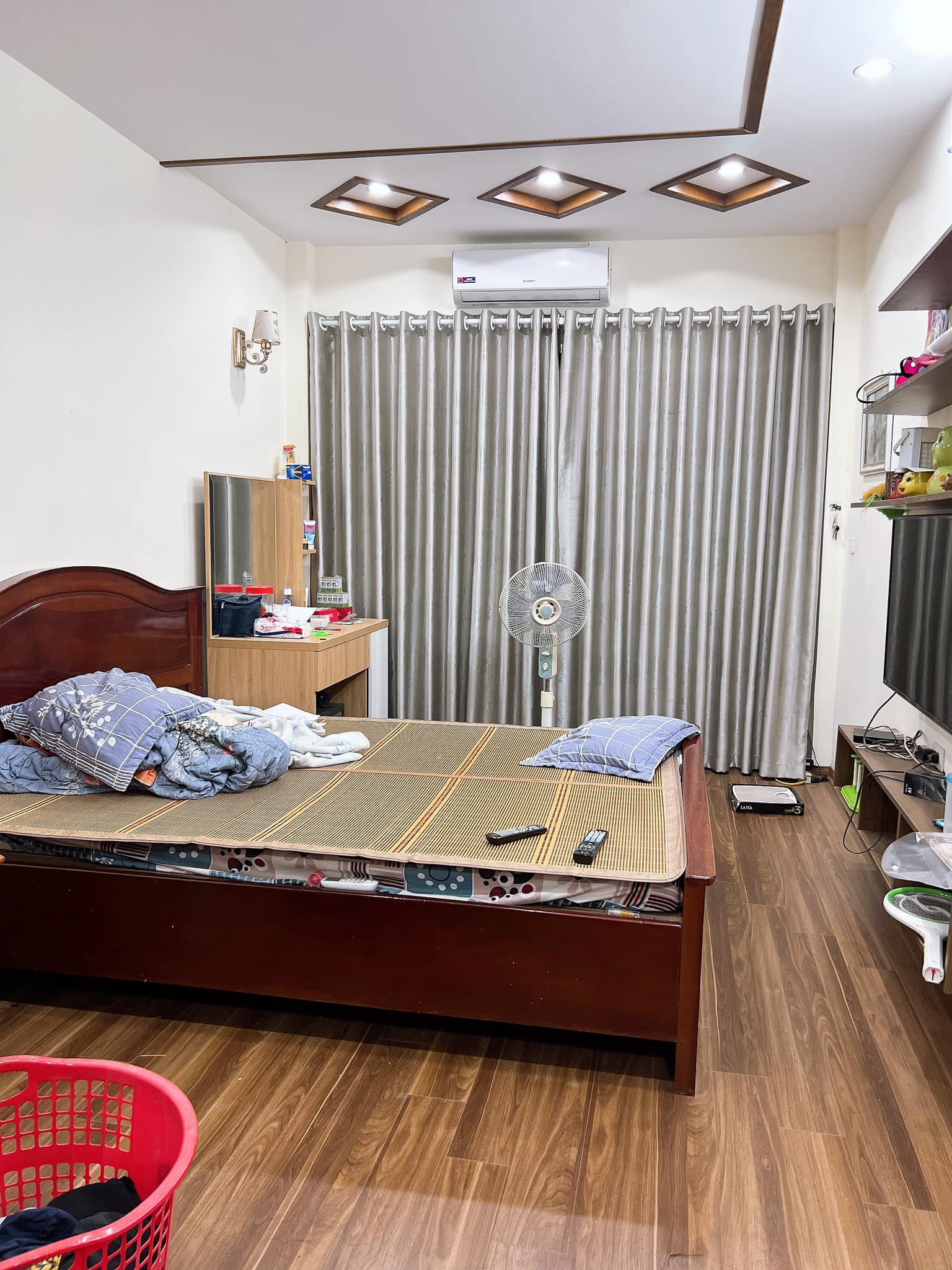 Bán nhà Tam Trinh 35 m2, 3 tỷ 500, 5 tầng mới tinh.