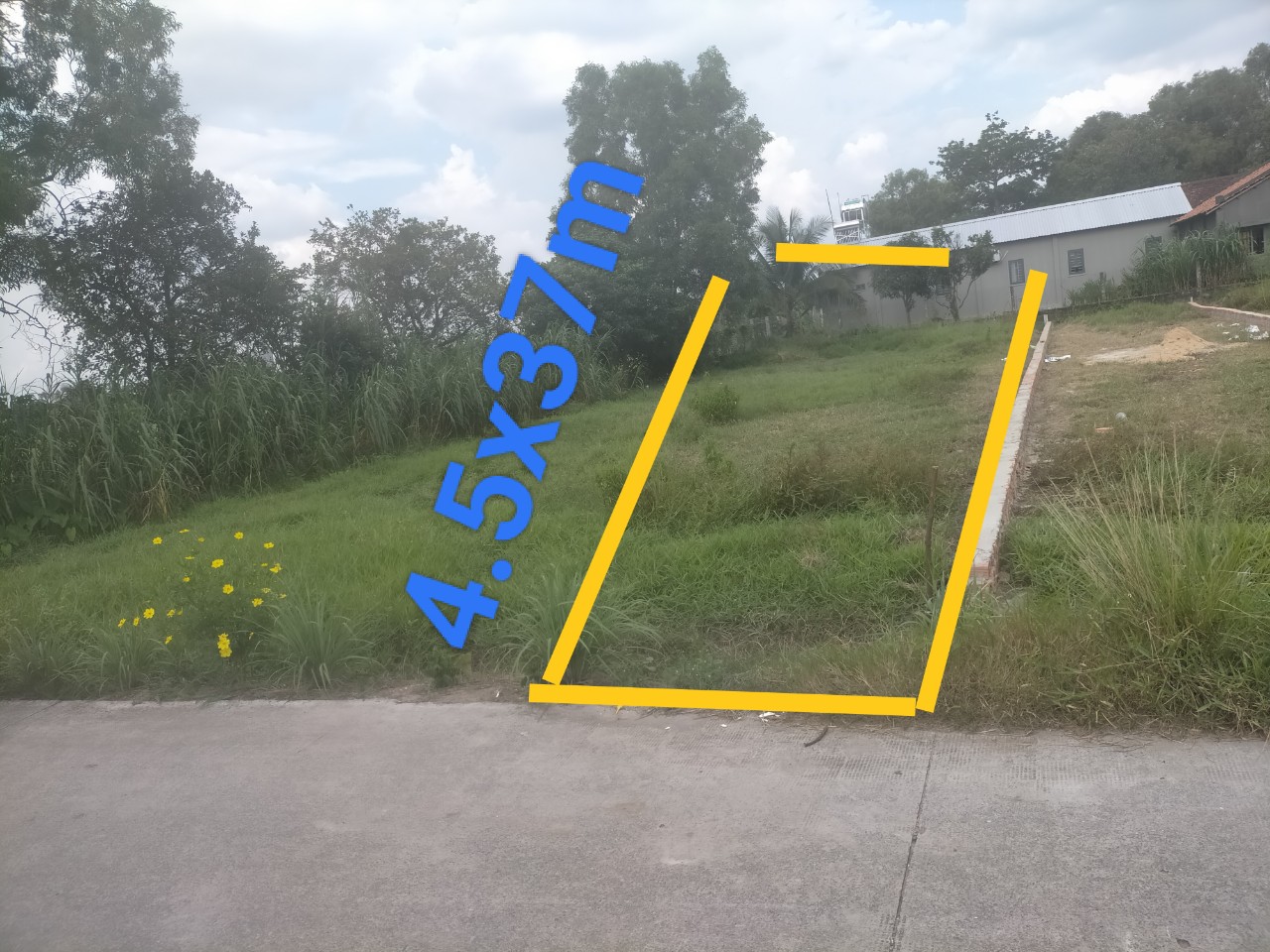 CHÍNH công ty GỬI BÁN khu đất 4,5X38, SHR,FULL THỔ CƯ, giá chỉ NGỘP CHỈ 1TY150.