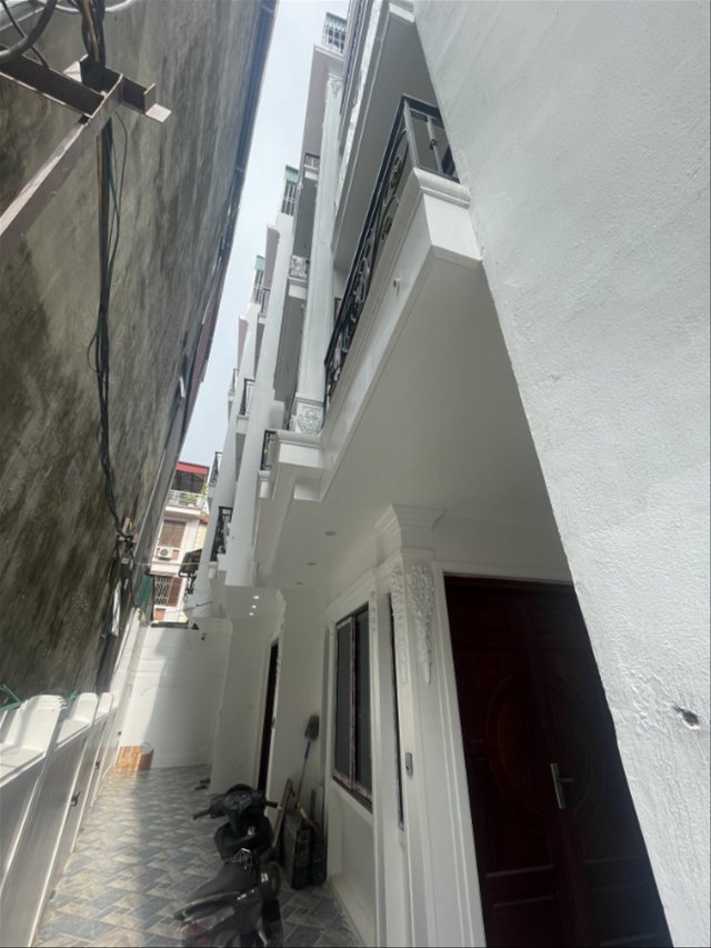Bán nhà mới xây thang máy ngõ 173 Hoàng Hoa Thám diện tích 35m2, 6 tầng, giá 5.65 tỷ
