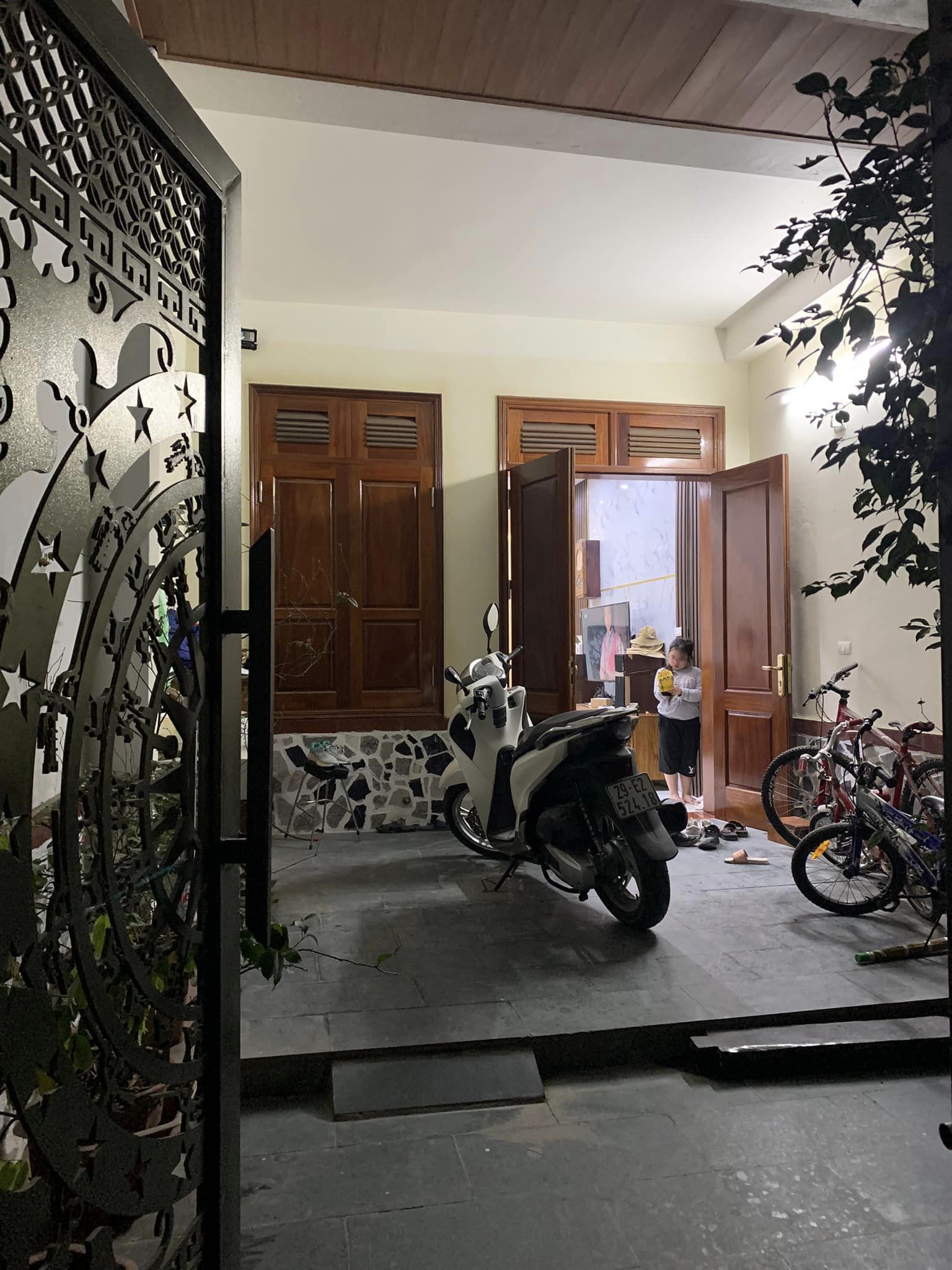 Bán nhà Yên Duyên, thang máy ga ra 80 m2, 8 tỷ 850.