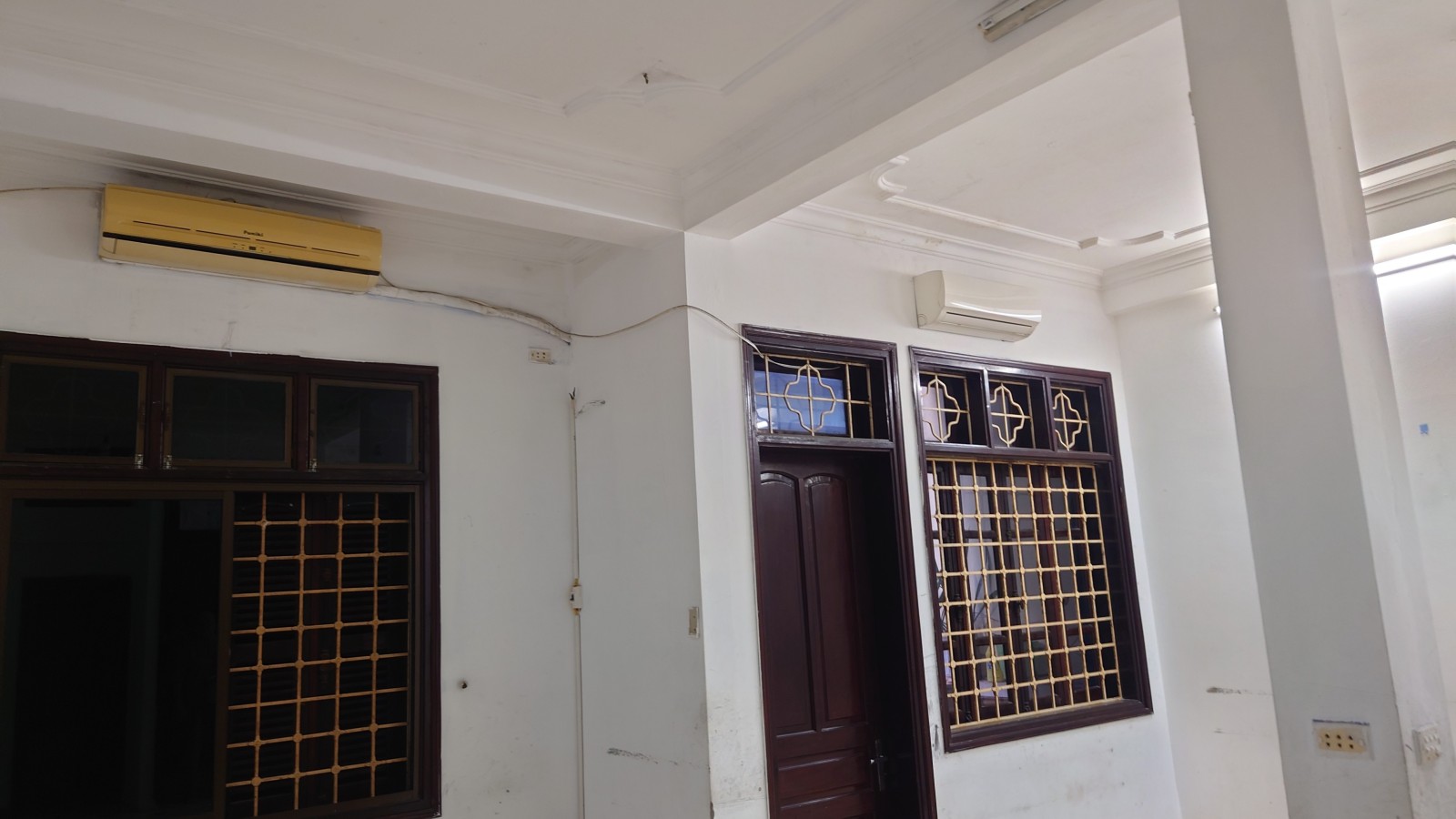 NHÀ ĐẸP CHO THUÊ TOÀN BỘ NHÀ THÁI HÀ, ĐỐNG ĐA, KINH DOANH CỰC TỐT.
