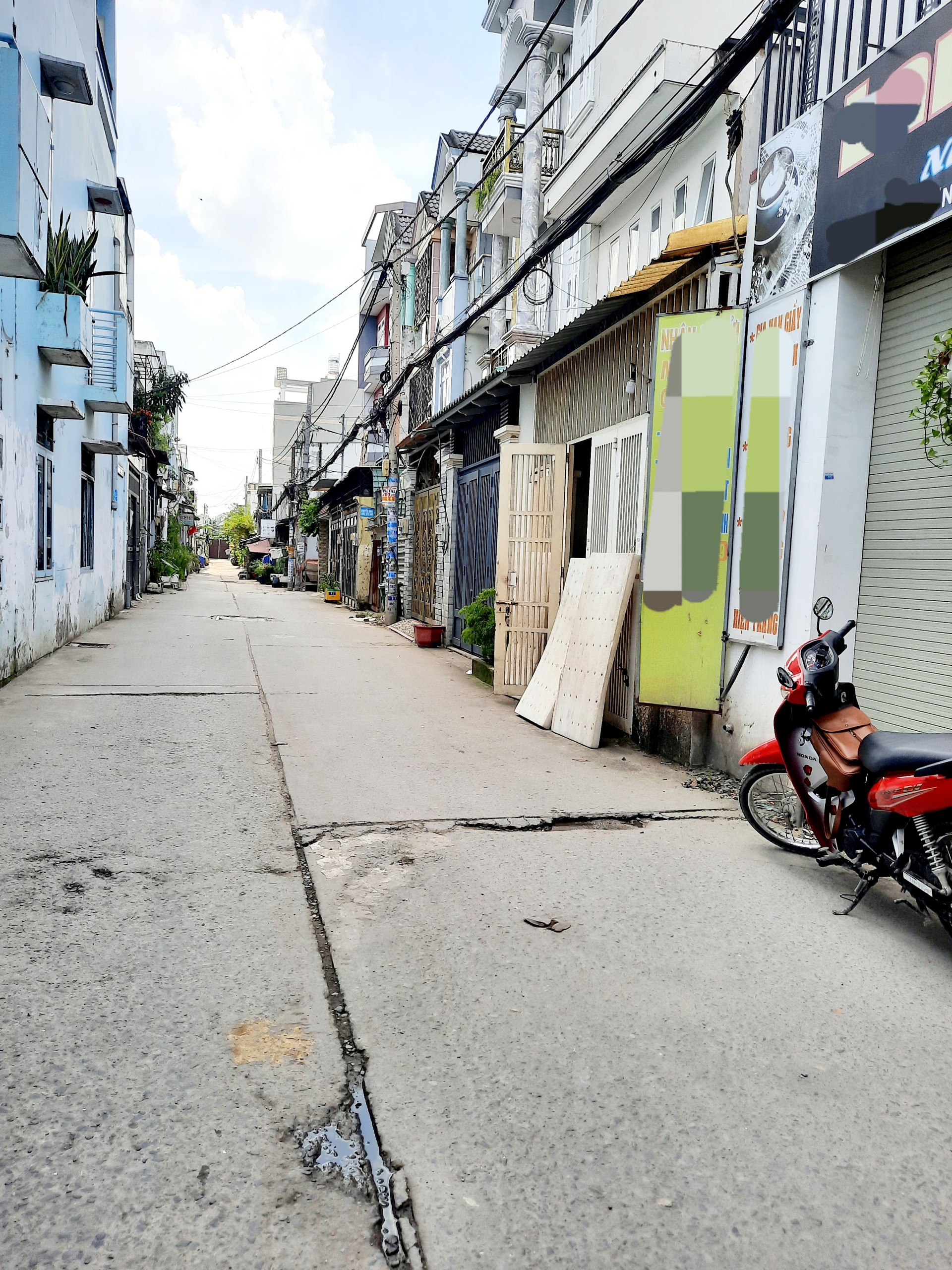 QUÁ HẤP DẪN NHÀ DÀNH CHO AI ĐẦU TƯ HOẶC KINH DOANH - CĂN GÓC 2 MẶT TIỀN CHỈ - 2TỶ550. Nhà 1/ Đường số 4 - Bình Hưng Hoà B Bình Tân.