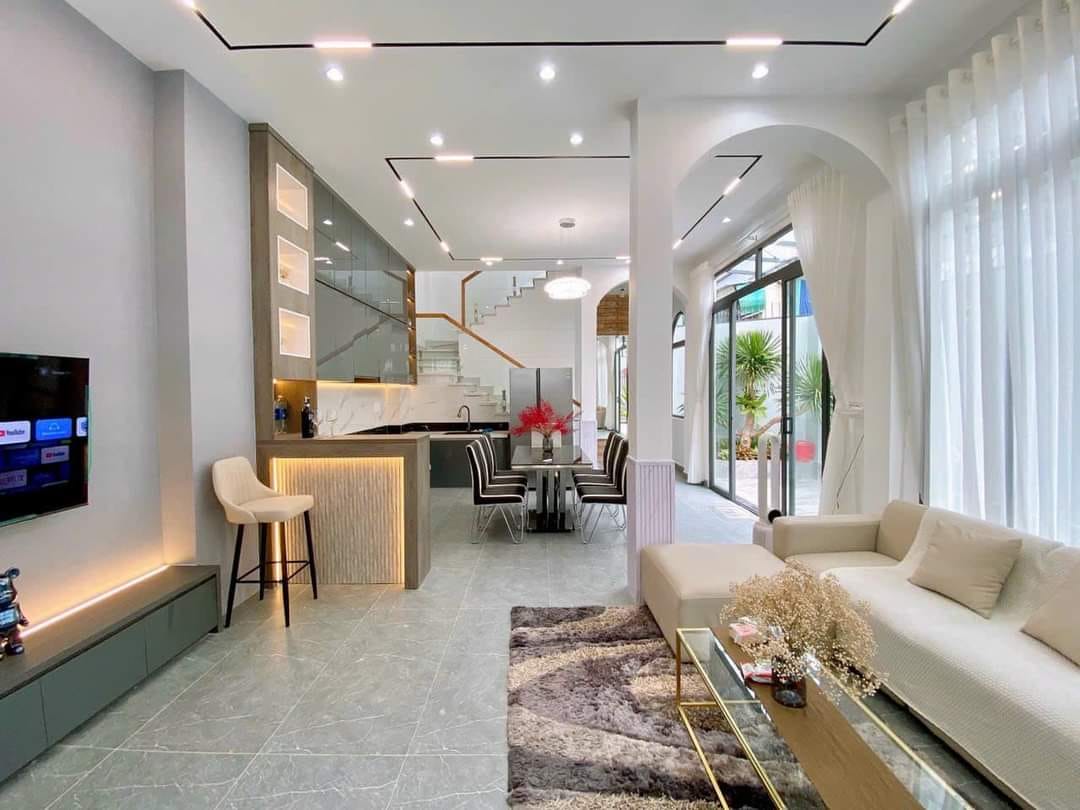 Bán Nhà Trần Bá Giao Gò Vấp 4 Tầng 4 Phòng Ngủ Giá 6 Tỷ Hẻm Xe Hơi.