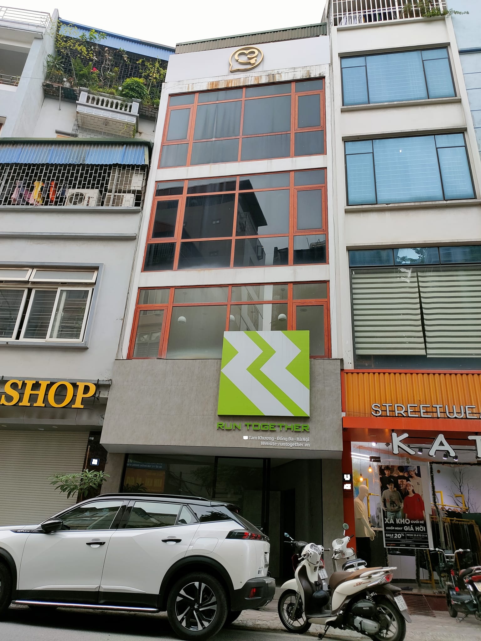 HIẾM, BÁN NHÀ MẶT PHỐ TAM KHƯƠNG, VỈA HÈ RỘNG, MẶT TIỀN TO, KD ĐA DẠNG.