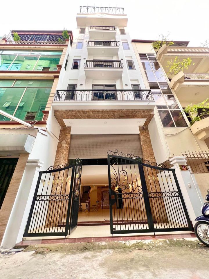 Bán văn phòng ngõ 117 Thái Hà 105m2 7 tầng mặt tiền 5m giá rao bán 26 tỷ.