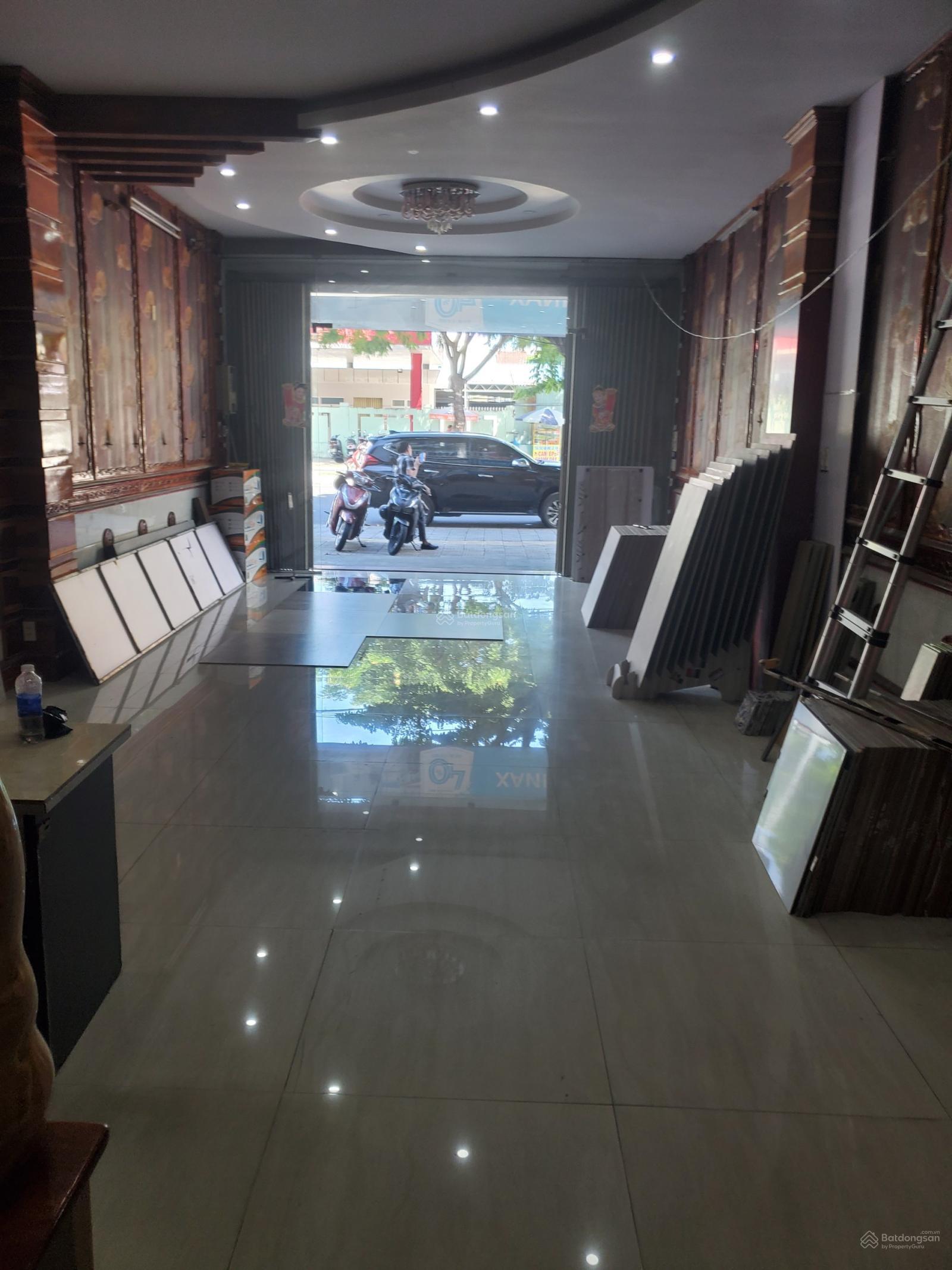 Cho thuê nhà mới 4 tầng mặt tiền Nguyễn Hữu Thọ, làm văn phòng - trung tâm đào tạo. Giá 25 triệu/th.