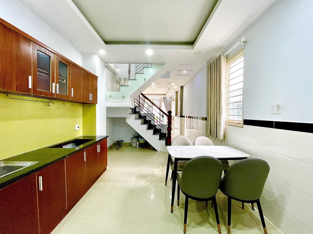 bán nhà 10m ra MT Phan Huy Ích - Phường 12 Gò Vấp - 52m2 chỉ hơn 3 tỷ.