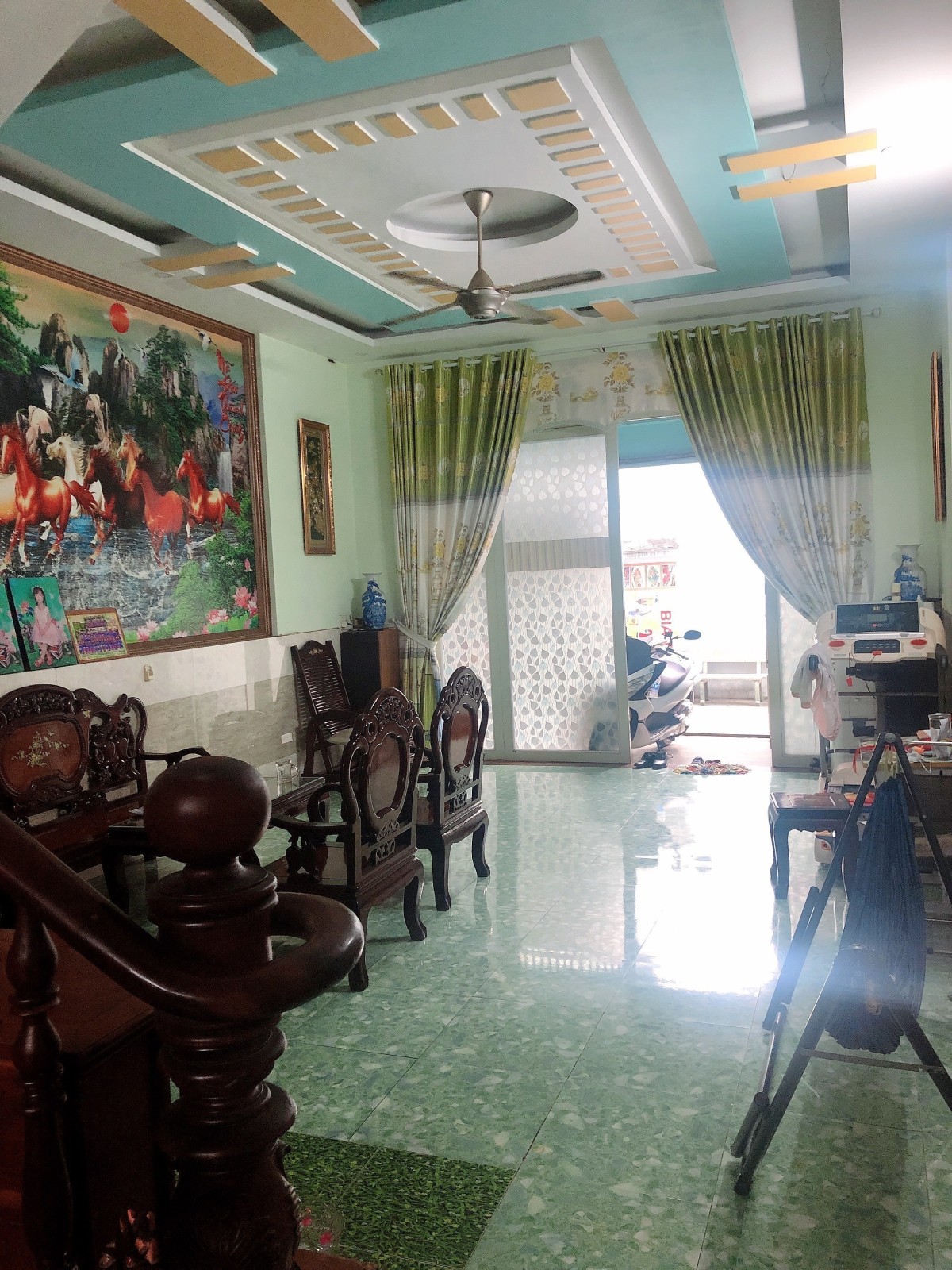 bán nhà ngay Tô Kí tân chánh hiệp quận 12 hẻm XH đỗ cửa 70m2 ngang 5m chỉ 4 tỷ 3 Tl.