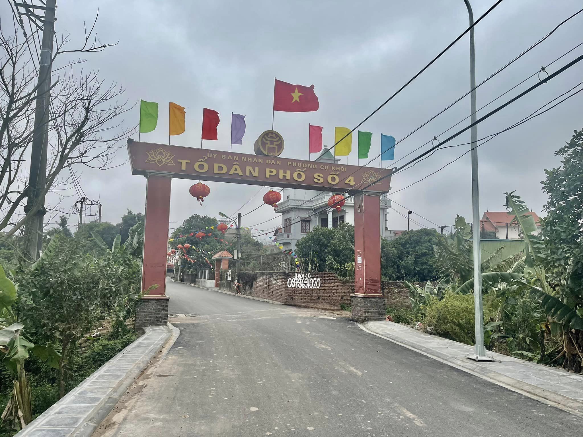 BÁN ĐẤT TẶNG NHÀ C4 ( 2 PN) 35 M2 _ Ô TÔ VÀO NHÀ_ VUÔNG VẮN_ KHU TRUNG TÂM_ LONG BIÊN_ GIÁ ĐẦU TƯ _ HƠN 1 TỶ.