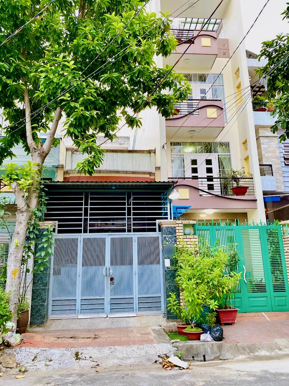 Bán nhà mặt tiền đường Bình Long ngay Nguyễn Sơn,DT:4x24m , đúc 3 lầu giá 11.5 tỷ.