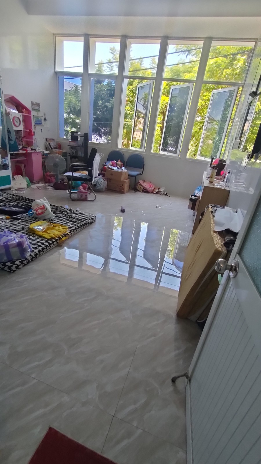 Bán nhà 4 tầng mặt phố, khu vực đường Xuân Thủy & Trịnh Đình Thảo. Khuê Trung, Cẩm Lệ. Diện tích 90 m2. Giá 5.9 tỷ.